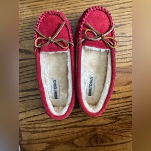 Minnetonka Faux Fur Lined Slippers